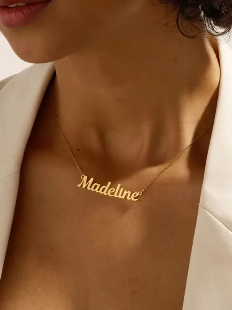 Collier personnalisé avec nom, pendentif minimaliste en acier inoxydable personnalisé, chaîne de clavicule, cadeau pour la Saint-Valentin